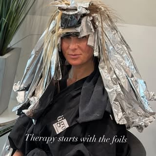 Salon en Vogue Montréal, Balayage caramel avec mèches encadrant le visage