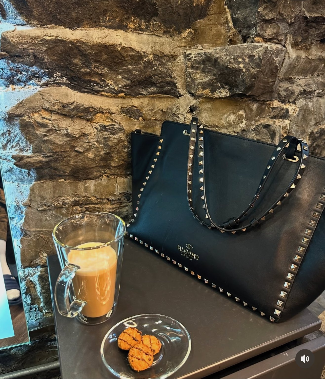 Salon en Vogue Montréal, L'expérience luxueuse au Salon en Vogue — café et accueil raffiné