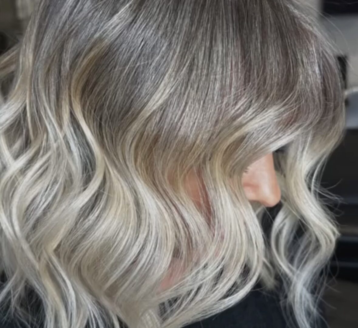 Balayage-cheveux-court-salon-en-vogue